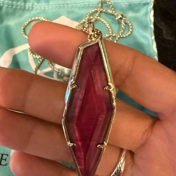 Kendra Scott gold color adjestible necklace - Picture 2 of 5